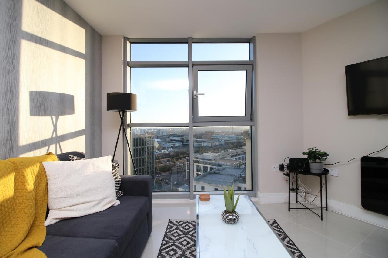 The Skyline - Luxury City Centre Flat With Designated Parking カーディフ エクステリア 写真