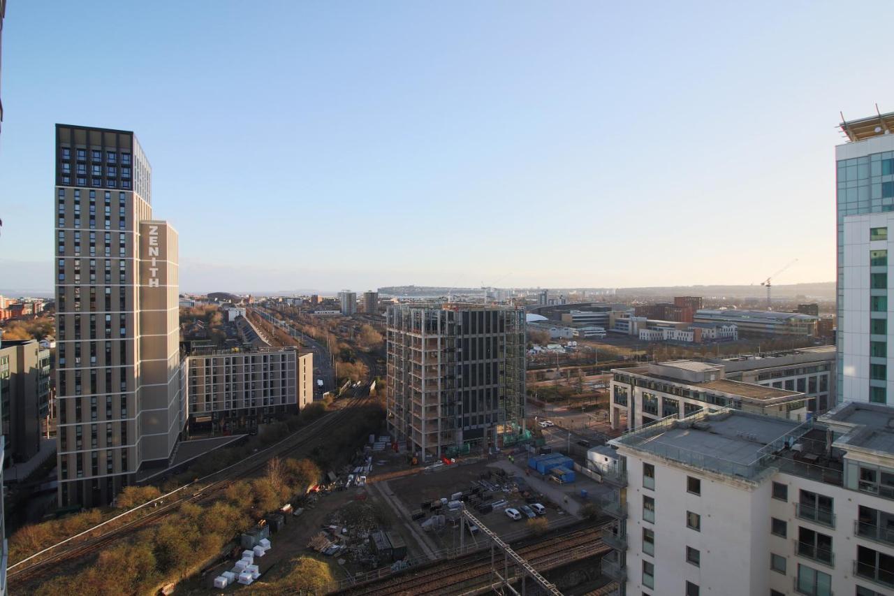The Skyline - Luxury City Centre Flat With Designated Parking カーディフ エクステリア 写真