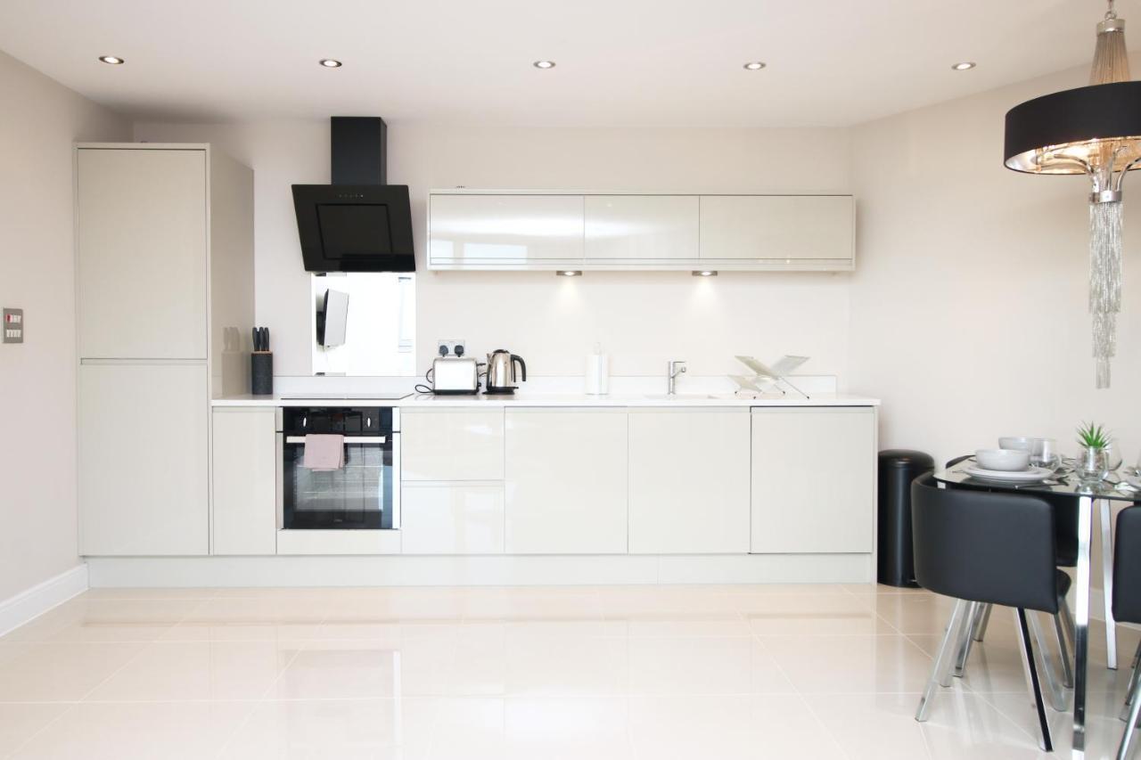 The Skyline - Luxury City Centre Flat With Designated Parking カーディフ エクステリア 写真