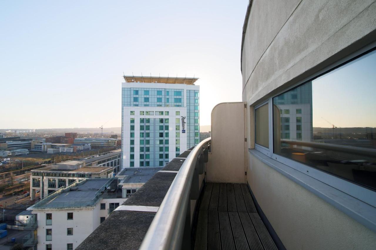 The Skyline - Luxury City Centre Flat With Designated Parking カーディフ エクステリア 写真