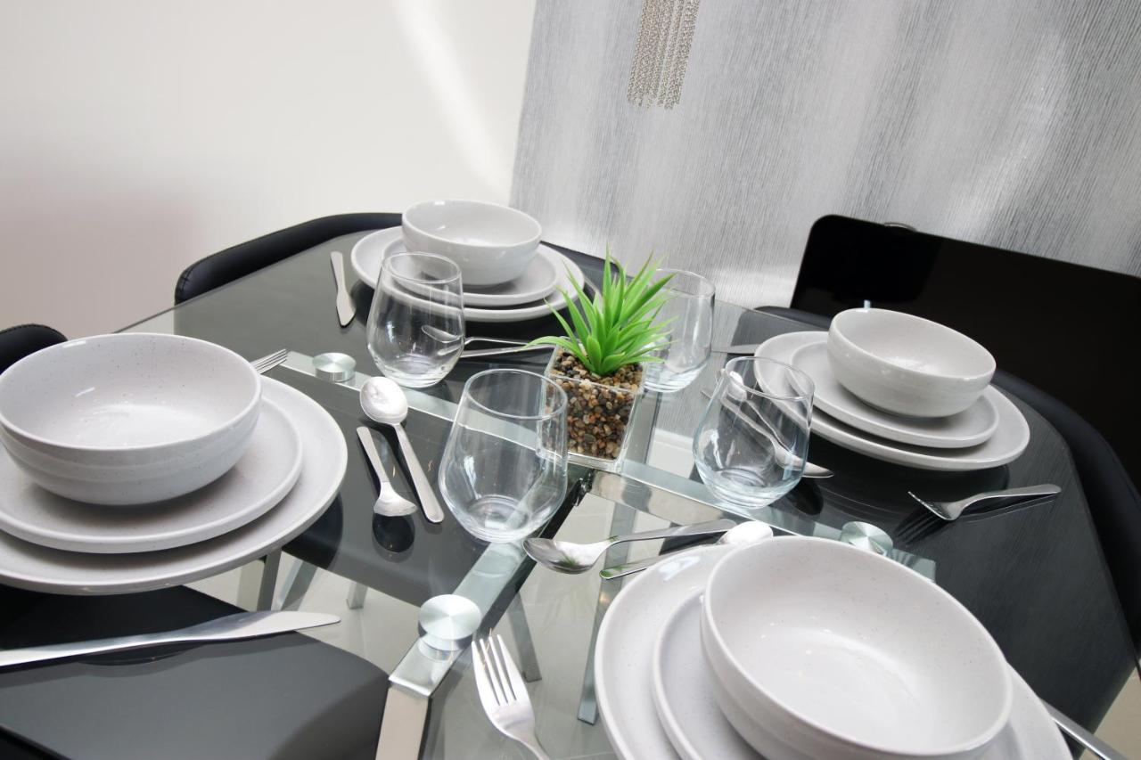 The Skyline - Luxury City Centre Flat With Designated Parking カーディフ エクステリア 写真