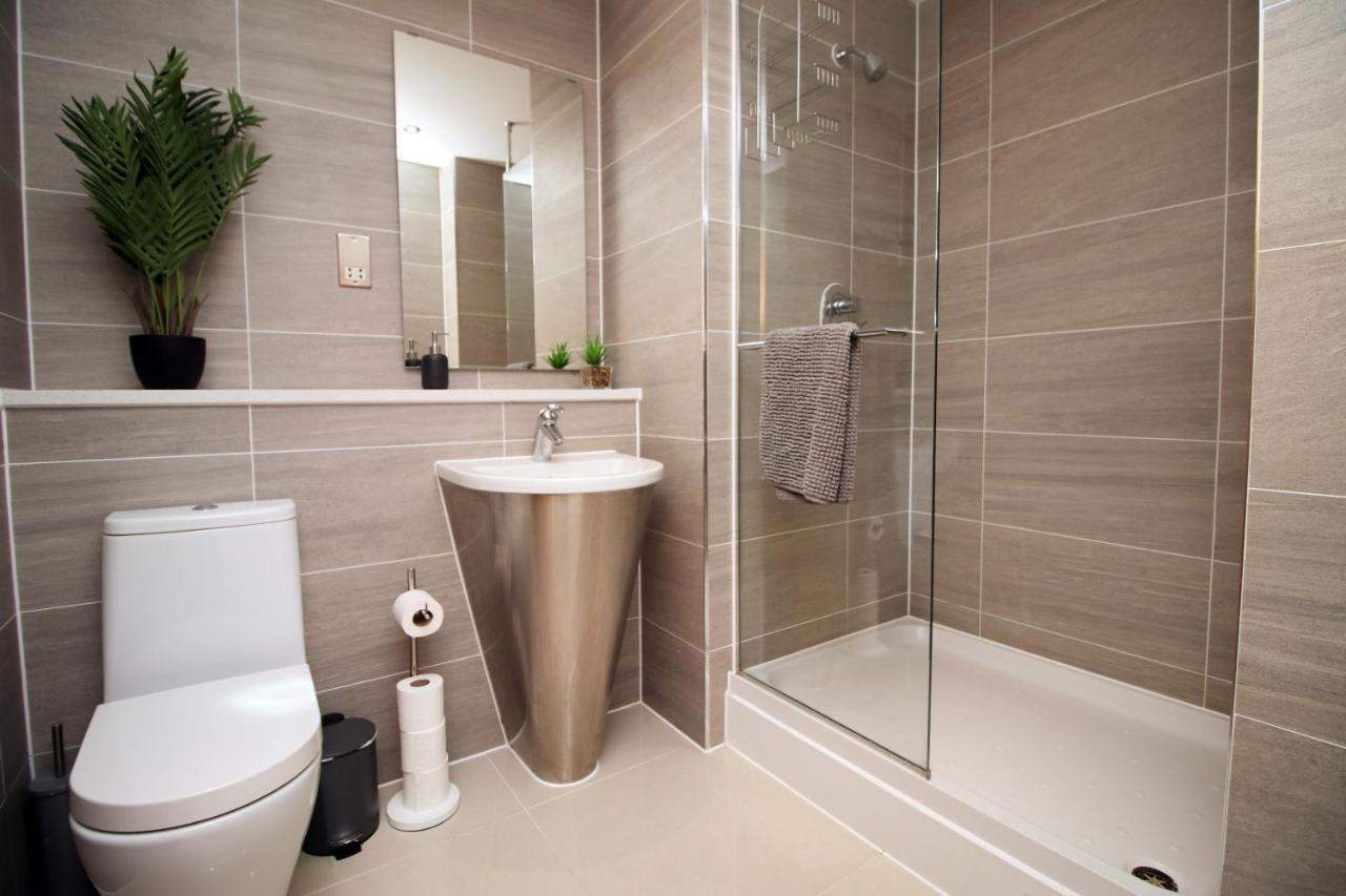 The Skyline - Luxury City Centre Flat With Designated Parking カーディフ エクステリア 写真